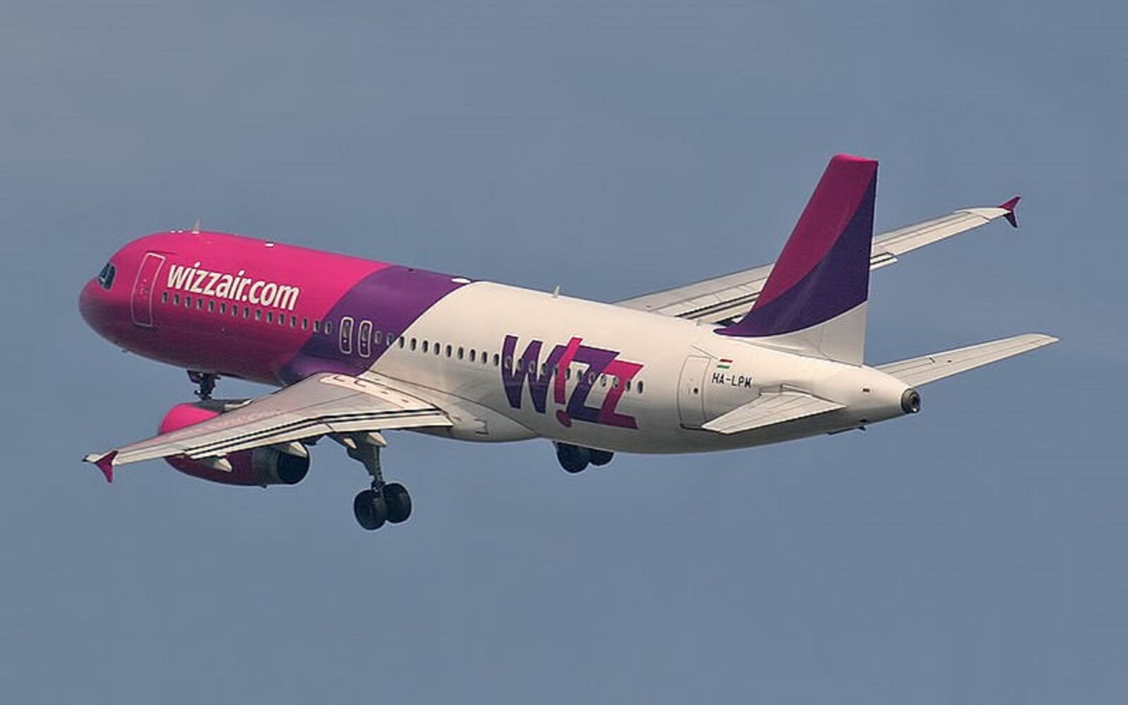 Prezes Wizz Air ujawnia nowe szczegóły dotyczące samolotów Airbus A320, które utknęły na Ukrainie.